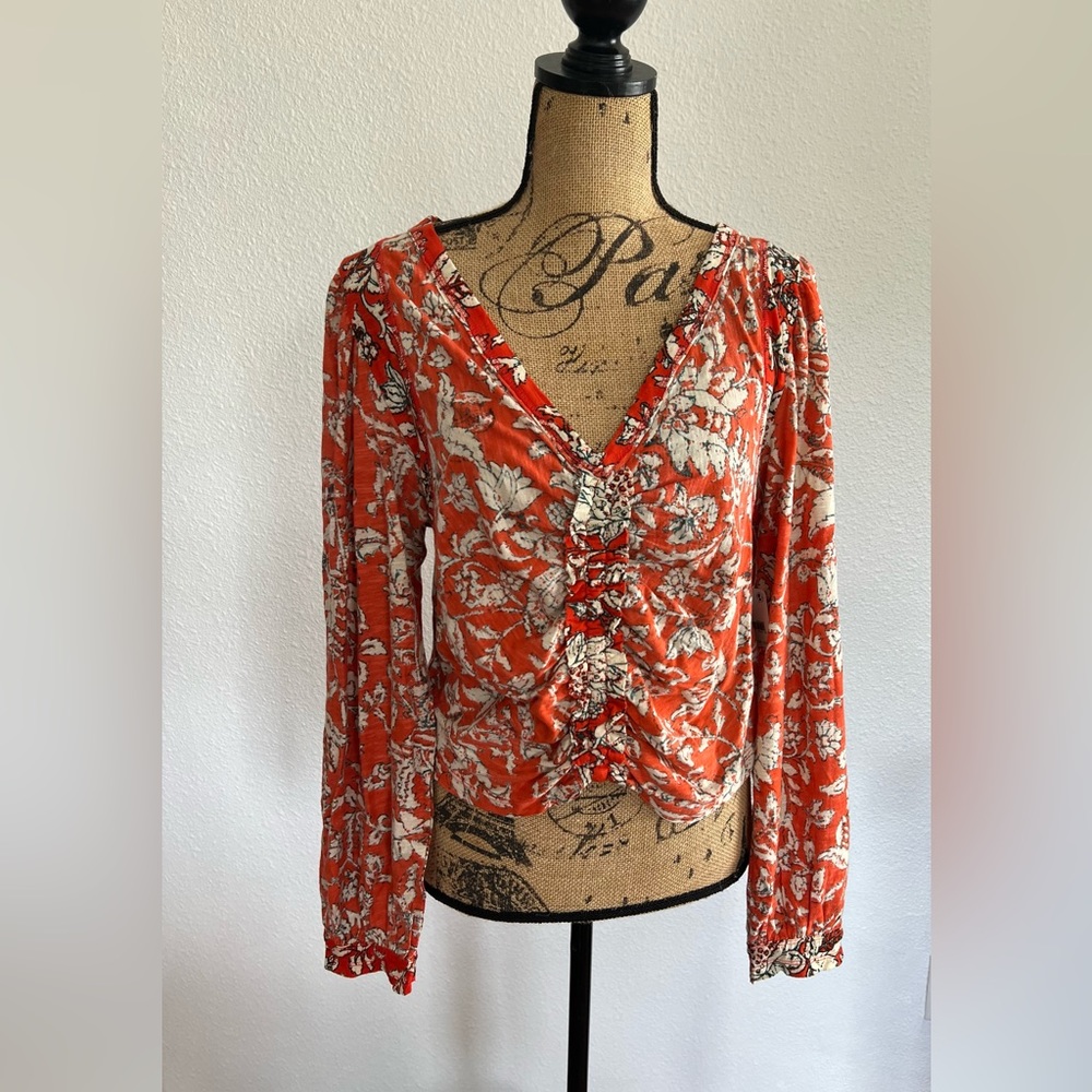 Free people ruched top NWT in size L💕💕💕🛒🛒
